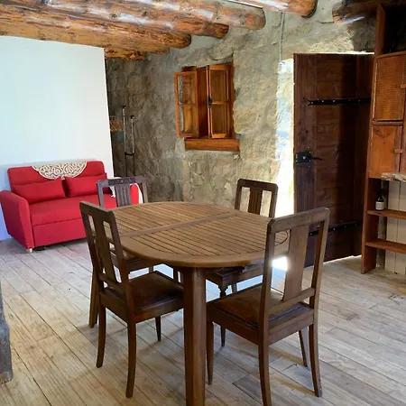 Beautiful, Comfortable, Renovated Sheepfold, Alta Rocca * Carbini